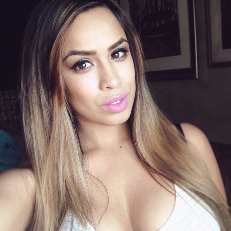 sharondeltoro:  I’m just really happy I had a good makeup day yesterday. 