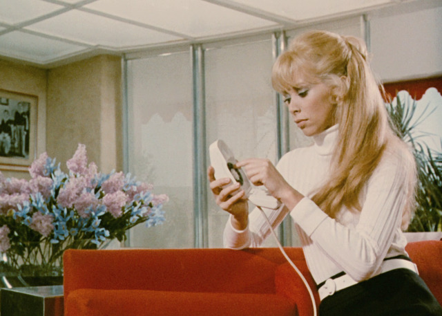 Mireille Darc in 'Elle boit pas, elle fume pas, elle drague pas, mais… elle cause !' (dir. Michel Audiard - 1970).