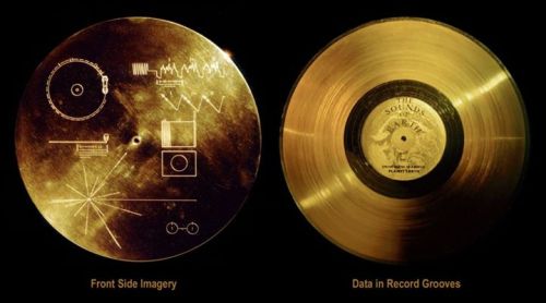 wonderful-earth-story:  The story of Sagan’s Golden Record  This is a photo of the &ldquo