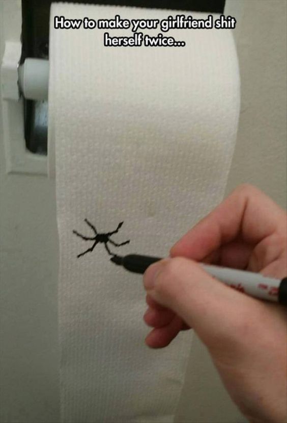sixpenceee:  Easy and last minute Halloween decoration ideas. 