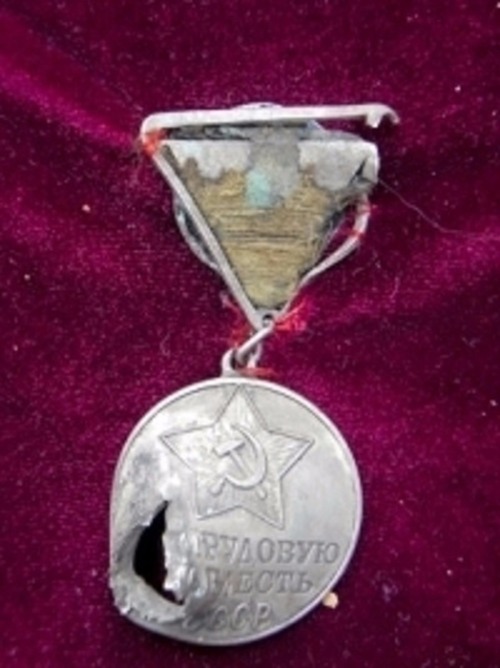 toocatsoriginals: Life-Saving MedalsRussian exhibit of Soviet World War II medals that saved the sol