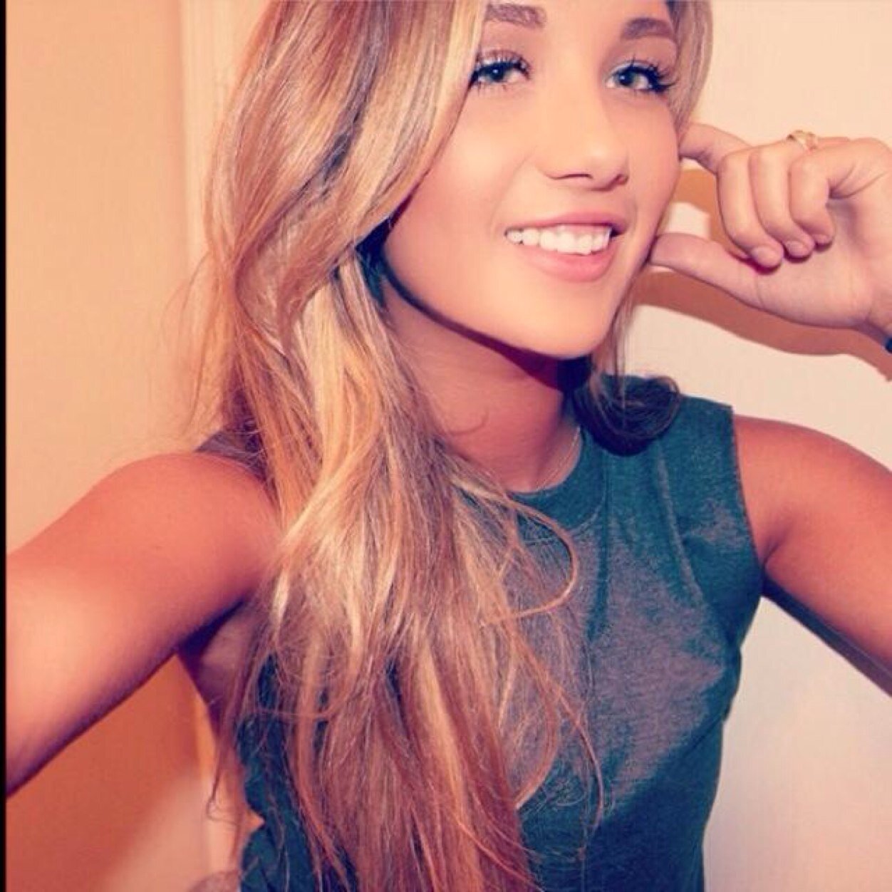 finofilipino:  La moza del día es Niykee Heaton.En el Arca de Fino su galería