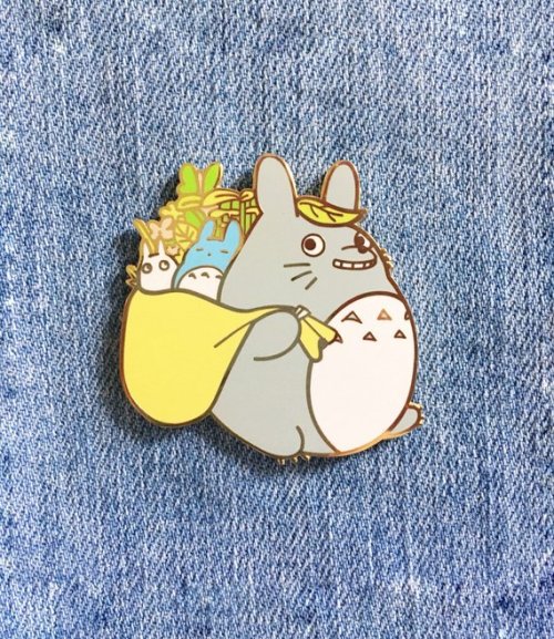 pins-pins-pins:totoro enamel pin