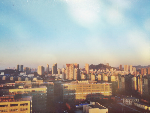 westeastsouthnorth:   Dalian, China  My picture, please keep the source!