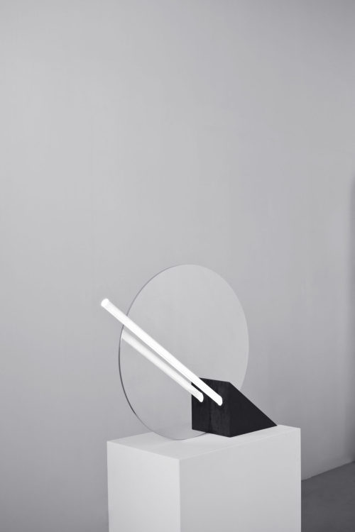 ‘Elusive lights/mirrors’ by Maximilian Michaelis.reflection + geometric–&gt; Find more amazing desig