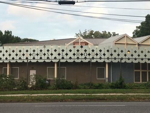 YOU GUYS! I WAS DRIVING HOME FROM FRICKING TARGET AND! some sort of Carousel House in philadelphia 