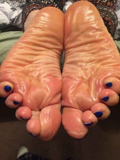 Footslut Wife & The BBC