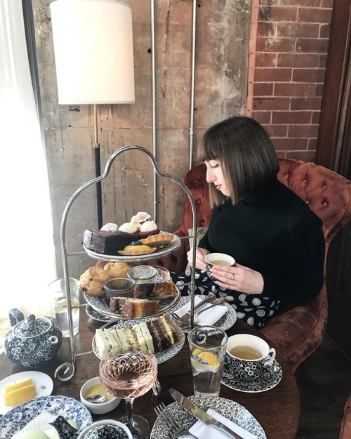 Dreamy afternoon tea. ☕️✨#afternoontea #hightea #tea #dreamy #theallis #chicago (at The Allis at Soh