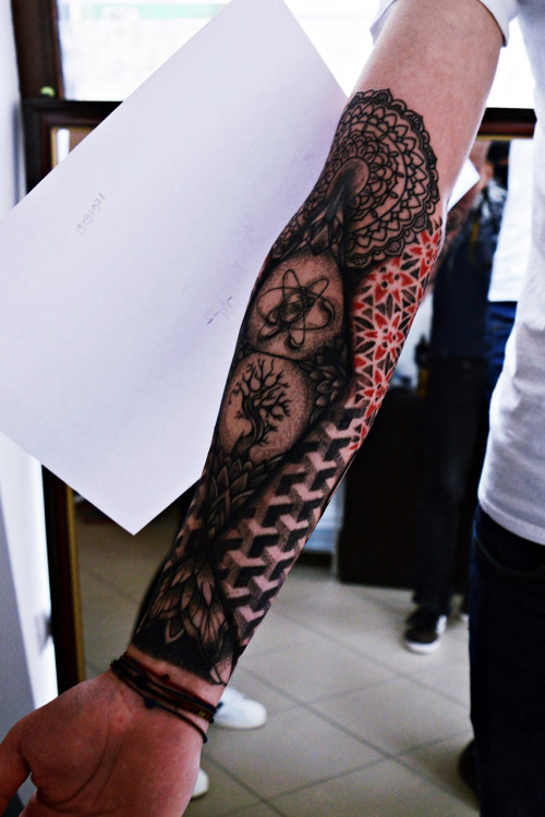 1337tattoos:  Done at Wox Tattoo. submitted by http://4ddictedbastard.tumblr.com 