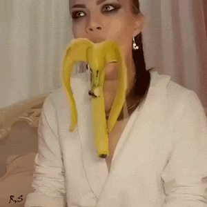 faltariamaspuntocom:  Una auténtica zampapollas, digo bananas