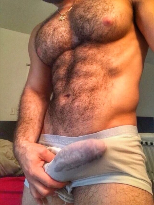 showinbulge: The PINK nippled MONSTER bulge hunk returns…