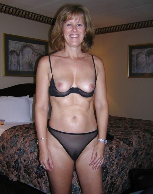 weused2share:  Random Milfs porn pictures