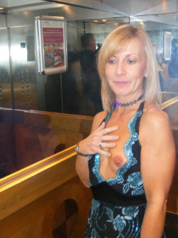 milflodge: Click here to bang a local MILF.