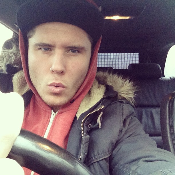 thejamesboyle:  Dropping my mam off around the corner and I don’t even have a drivers