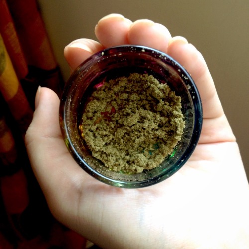 Porn the-dope:  Shot glass of keif photos