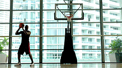 fuckyeahmiamiheatt:  LeBron Stars in Beats Commercial. (x) 