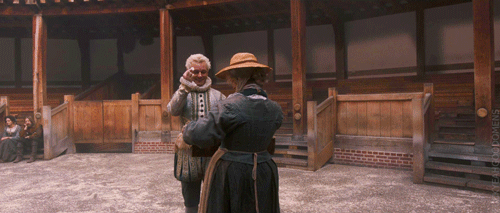 fuckyeahgoodomens:I would really like to know if this was intentional or this was David :).
