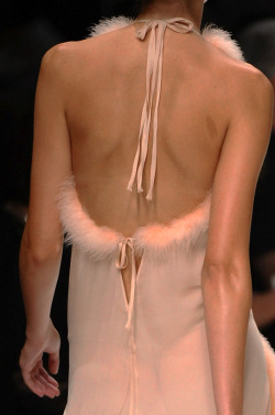 driflloon:  christopher kane ss09  