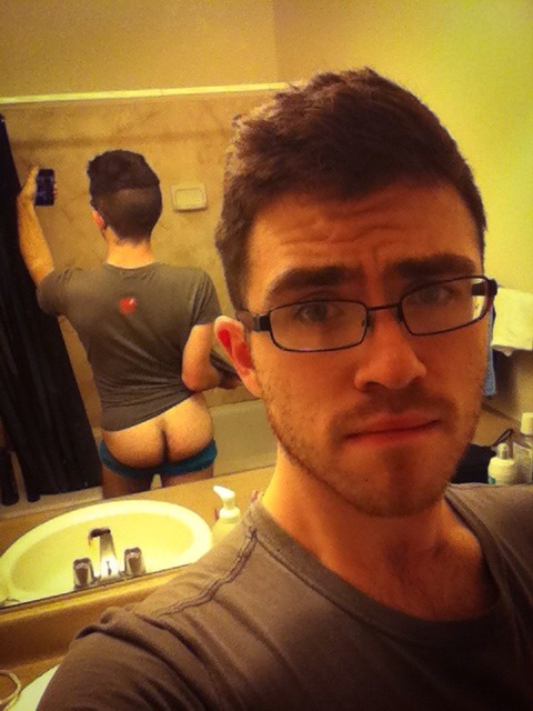 chalkycandy:  mirror mirror, on the wall, you can’t tell that I cleaned the bathroom