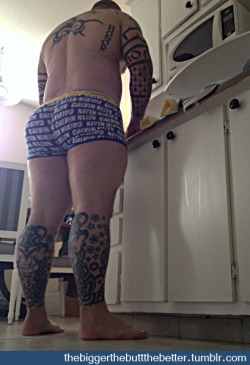 thebiggerthebuttthebetter:  Don’t Bother, I’ll Have Your Ass For Breakfast   Man hello