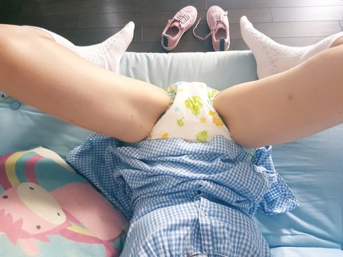 mccrinklepants: emma-abdl: I love to wear a diaper under my summer dress I bet it feels lovely :) Ye