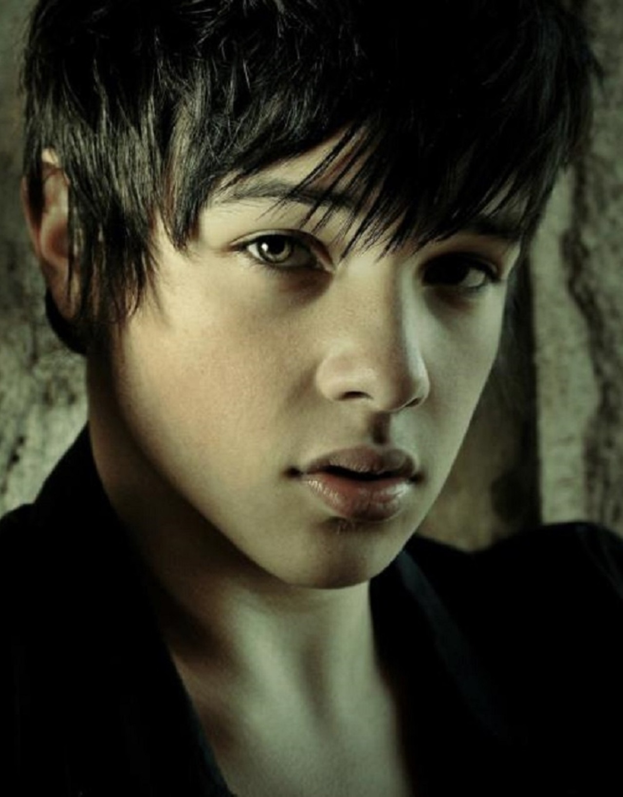 extra0rd1nary-belleza:  Xavi by Remus Dante http://extra0rd1nary-belleza.tumblr.com/