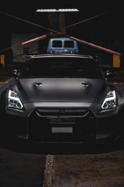 w-0nders:  GT-R | Credit