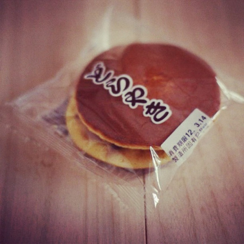 Dorayaki (どら焼き, どらやき, 銅鑼焼き, ドラ焼き) is a type of Japanese confection, а red bean pancake which consist