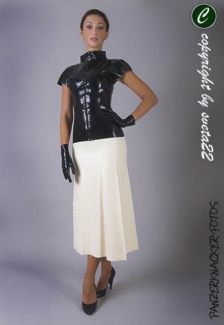 slave4latex:  slave4latex.tumblr.com  👍👍