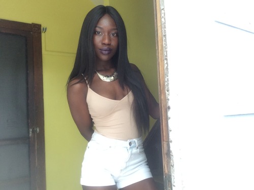 blacgirlfly:  Happy Dark Skin Appreciation Day! @kimreesesdaughter IG: jas_soflyyy 