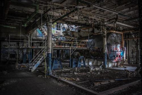 abandonedandurbex:The glorious Hamm’s brewery in Saint Paul. It was worth being chased out by securi