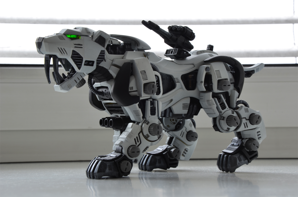 At a beach in Koltova - Zoids EZ-016 ⚜ Zaber Fang “Kholat Tiger” ...