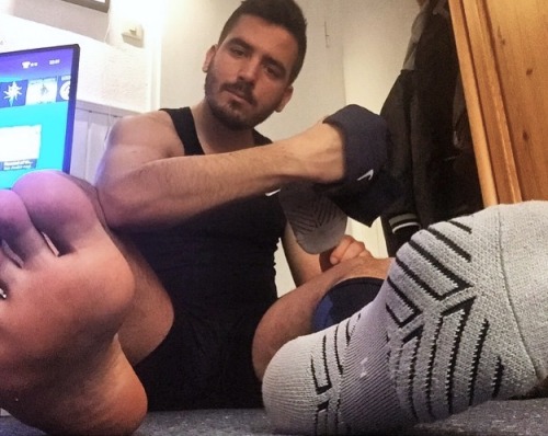 fractionofthewhole:  ps4sneakerhead