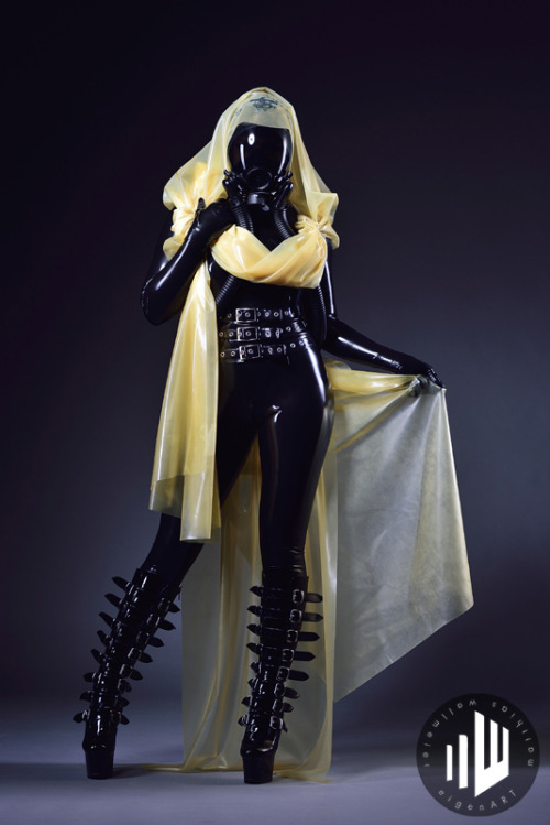 latexcrazy:  Latexcrazy.com FREE made-to-measure tailoring service FREE chlorination service EXPRESS