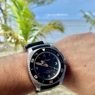 Instagram Repost
ralftech_official  Let’s start the year with a pic from Belize, central America… Featuring WRX Electric Original. 2022 is here… Are you ready? [ #ralftech #monsoonalgear #divewatch #watch #toolwatch ]