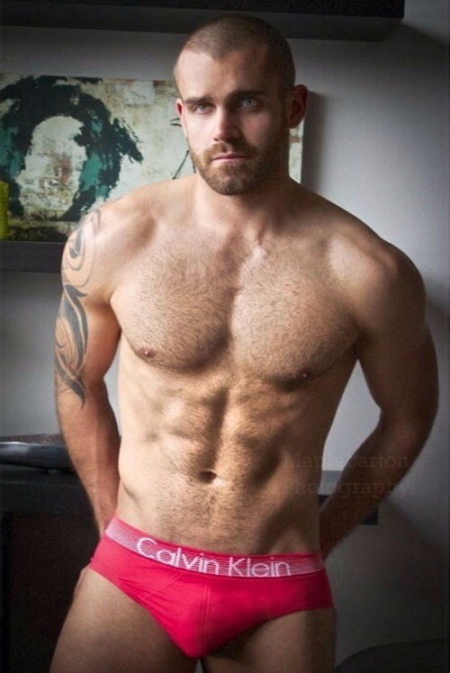 hunks4you:  http://hunks4you.tumblr.com/