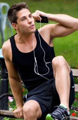 diggin-that-dude:  Dean Geyer 