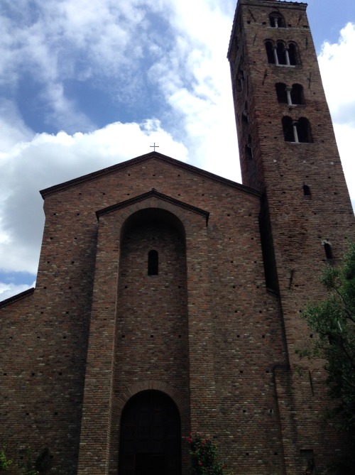 Ravenna Update (yayy):1. Theodoric&rsquo;s Palace2.Basilica di Sant’Apollinare Nuovo 3-4-5-6. Inside