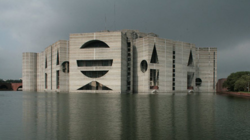 architectura:Jatiyo Shangsad Bhaban or National Parliament Building, (Bengali:atio Shôngshod Bhôbon)