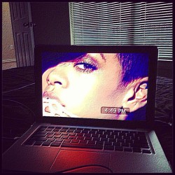 It&rsquo;s like she&rsquo;s here wit me. #Rihanna