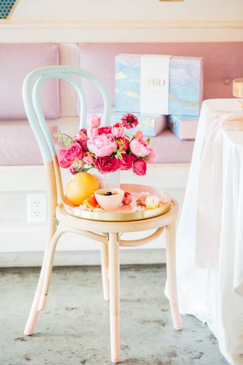 A Perfectly Pastel Easter Table Idea  // Sugar &amp; Cloth♥ Follow For Recipes, DIYs