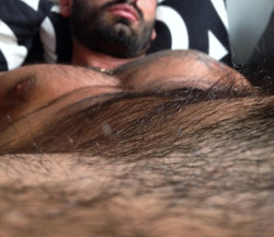 stratisxx:Looking up at your Greek daddy while your sucking his cock
