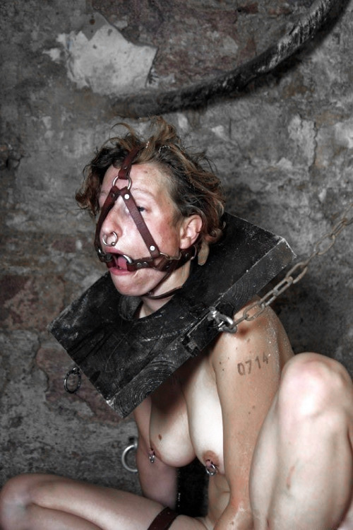 existencialistsdungeon: Shes not feeling human anymore - shes barely feeling anything at all besides