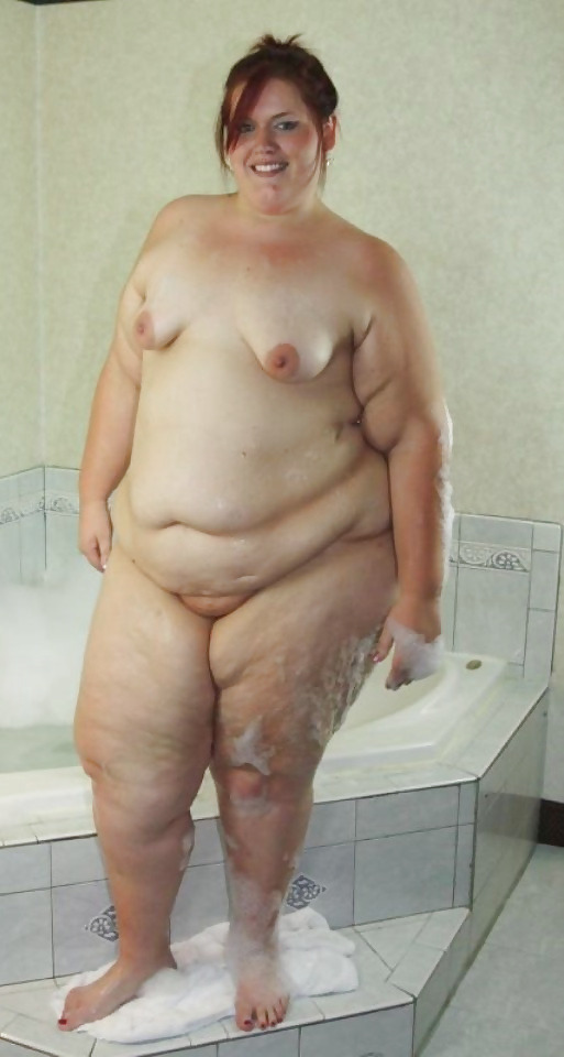 Love curvy women