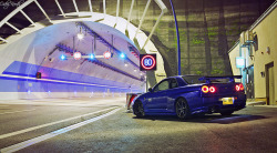 itcars:  Nissan Skyline GT-R R34 V-Spec