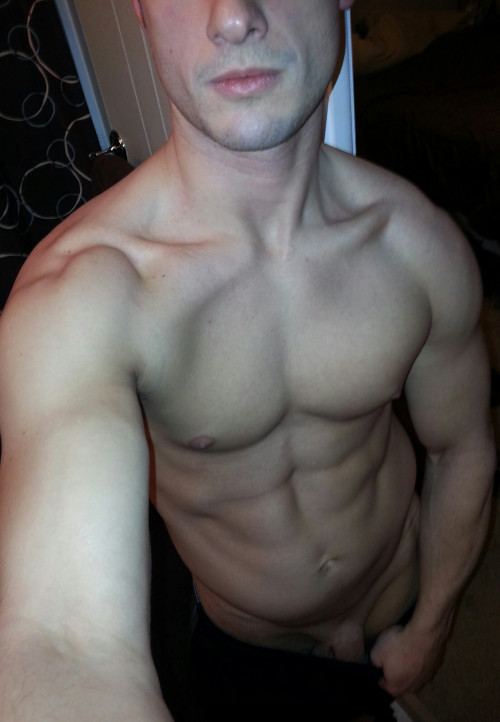 deeperharderrougher:  My followers loved this stud last time. Here’s some more of him. Follow Me Boys. -DHR