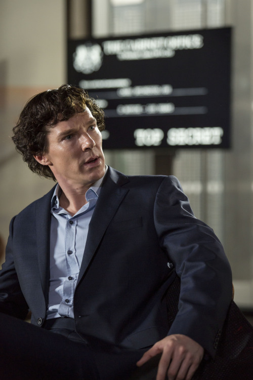 New officially released Promo images from Sherlock S4E1 The Six Thatchers