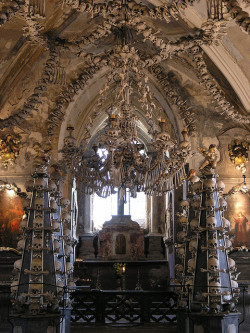 visitheworld: Sedlec Ossuary in Kutná Hora,