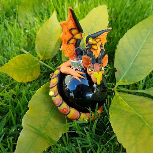 dovewithscales: dzamie: sosuperawesome: Witch Dragons / Halloween Ornaments / Baby Dragons Makosla 