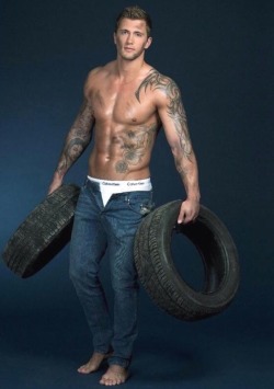 malecelebritys:  Dan Osborne